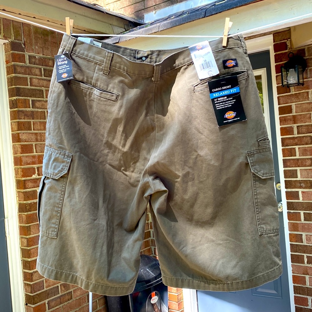 Shorts - Picture 3 of 9